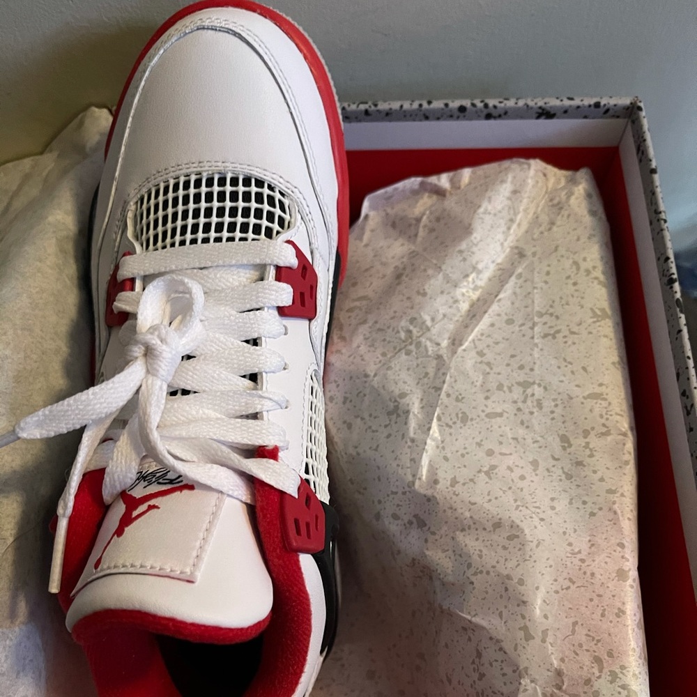 Air Jordan 4 Retro